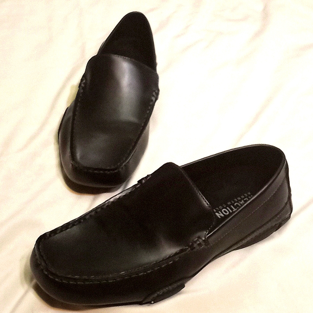 NWOT Kenneth Cole Reaction black  loafers